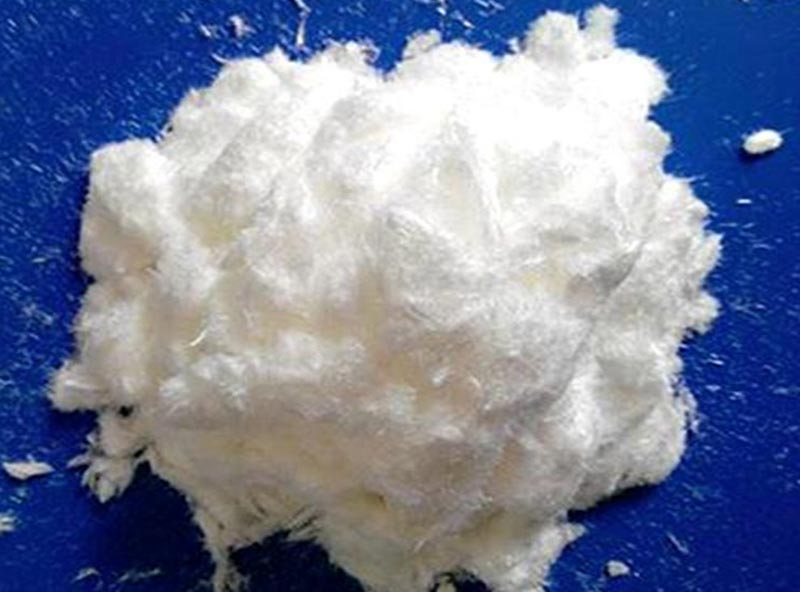 用酒精制作溶劑的反應(yīng)，換成普通飲用酒的反應(yīng)會(huì)怎樣呢？